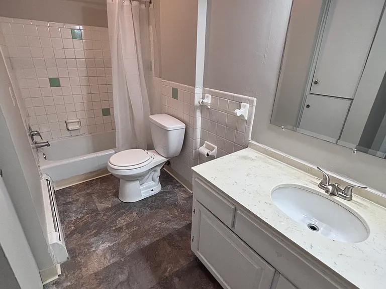 927 W Shiawassee St #10 — Photo 8