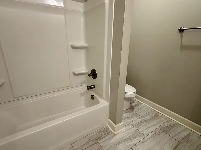 4512 Western Woods Dr — Photo 10