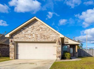 10406 Sweet Bay Dr, Gulfport, MS 39503