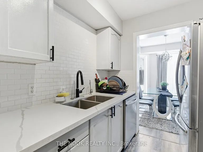 119 Brownstone Cres — Photo 14