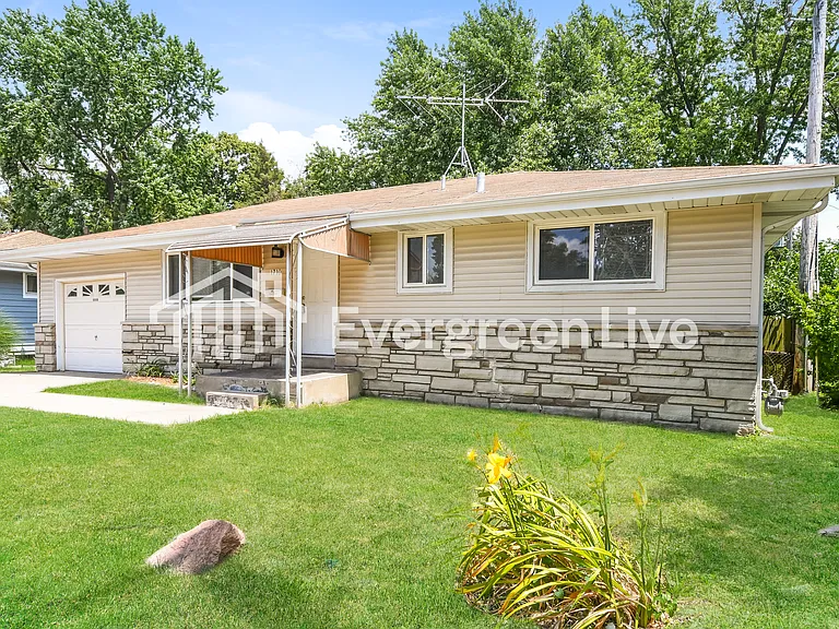 1710 Patterson Rd — Photo 3