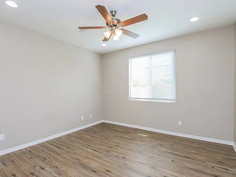 4411 W Kirkland Ave — Photo 10