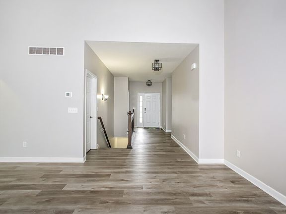 4th image of 4423 Edgarton Dr