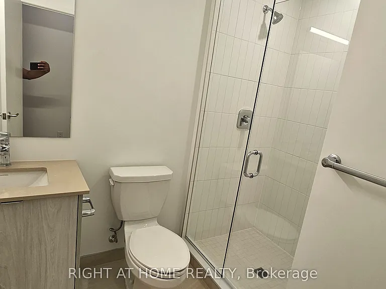 1660 Bloor St W #418 — Photo 27