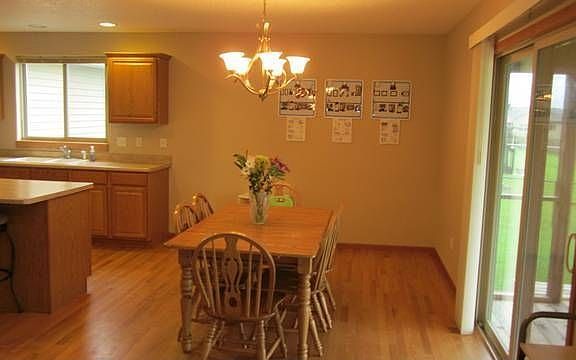 5th image of 245 Lockmoor Ave