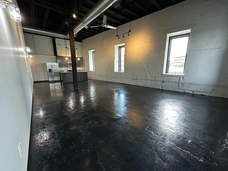 520 Seneca St — Photo 15
