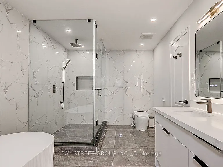 201 Bilbrough St — Photo 18