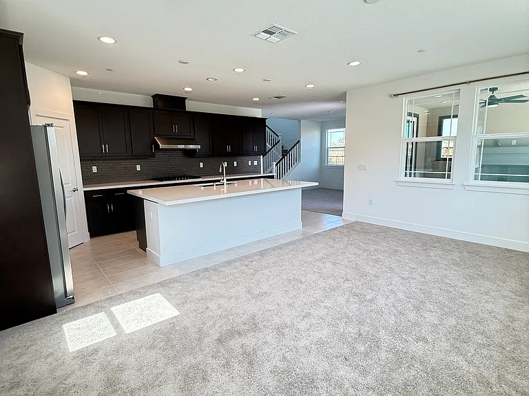 3022 Bosworth St — Photo 3