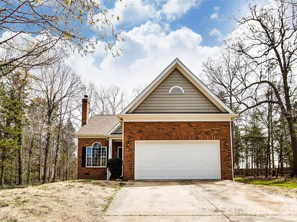 8224 Hunley Ridge Rd, Matthews, NC 28104