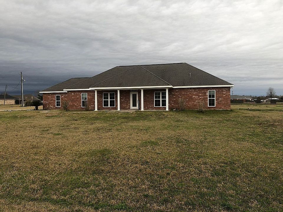 1st image of 470 Delia Dr