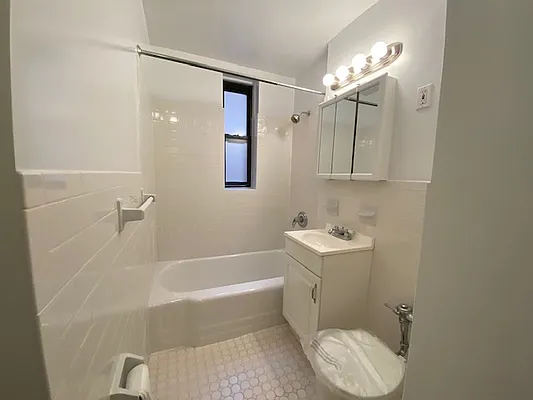 Rented by Cohen Smith Chang LLC | media 6