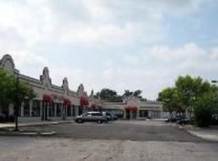 536 S Bartlett Rd, Streamwood, IL 60107