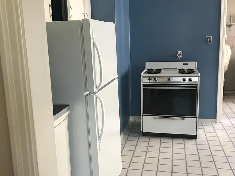 490 E Sacramento Ave — Photo 10