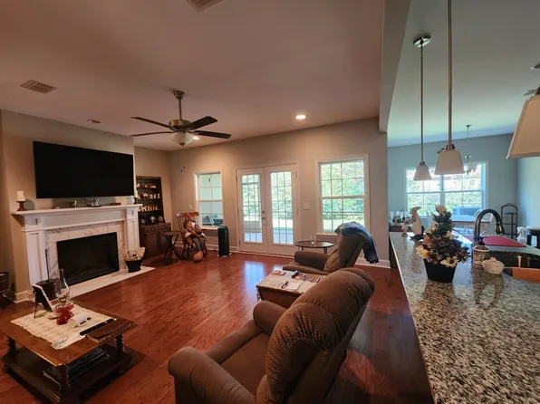 2338 Stonecenter Ln, Murfreesboro, TN 37128