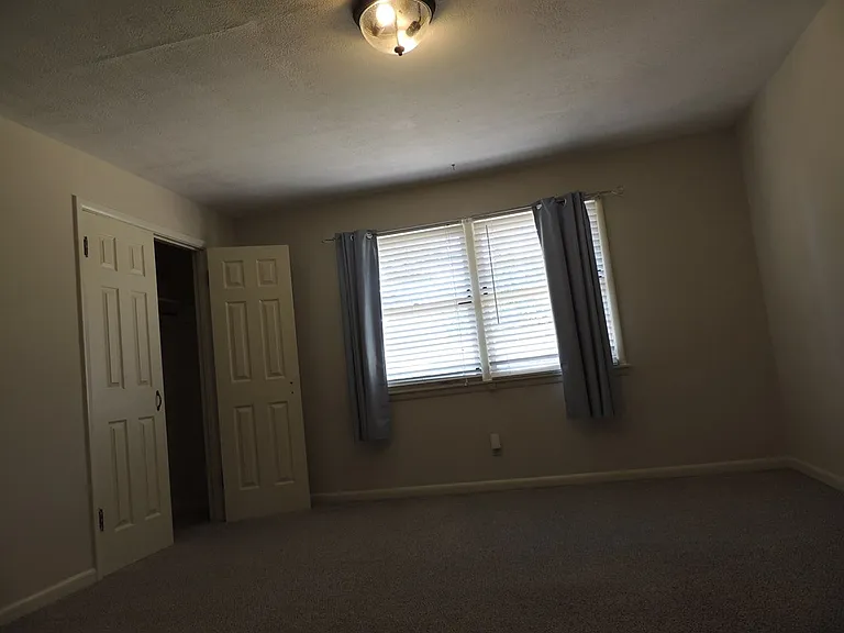 1305 Lawson Ave — Photo 13