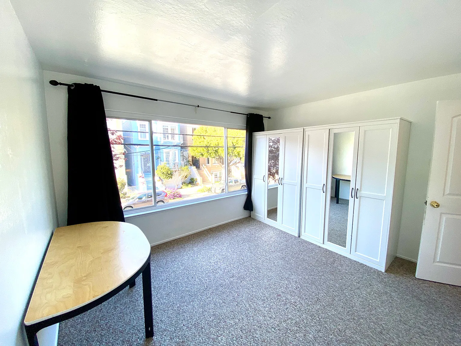3 bed, 750 sqft, $1,550 — Photo 1