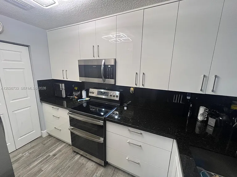 943 SW 143rd Ter #2109 — Photo 16