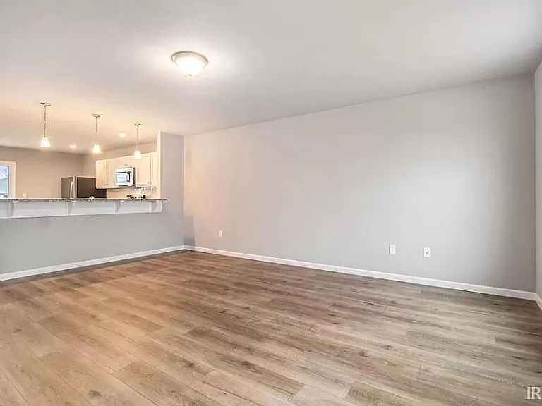 1911 Twisting Pine Ct — Photo 3