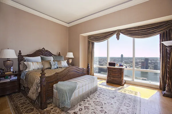 Sold by Trump International Realty | media 5