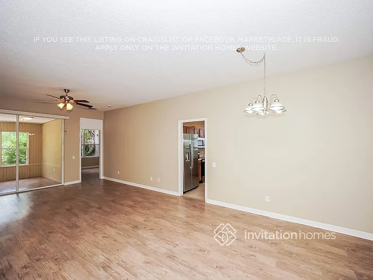 528 Wexford Dr — Photo 5