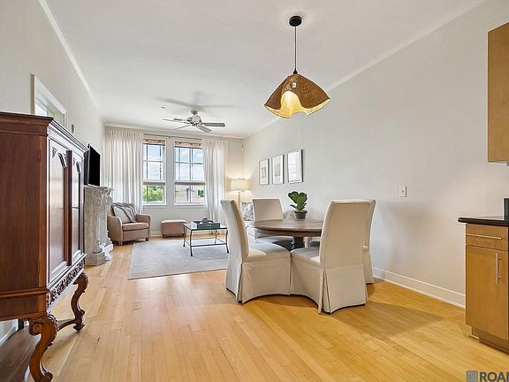 3rd image of 7707 Bluebonnet Blvd APT 208