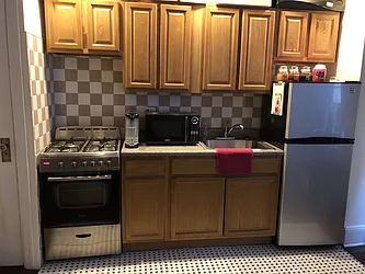 Rented by Metroline Realty