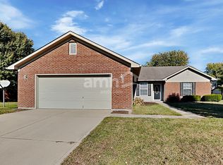 571 Bay Ct N, Franklin, IN 46131