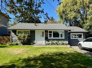 3350 Wascana St, Saanich, BC V8Z 3T8