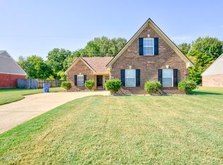 6889 Tealwood Dr, Horn Lake, MS 38637