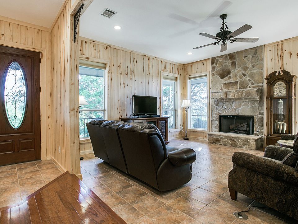 1st image of 2245 Southern Oaks Dr