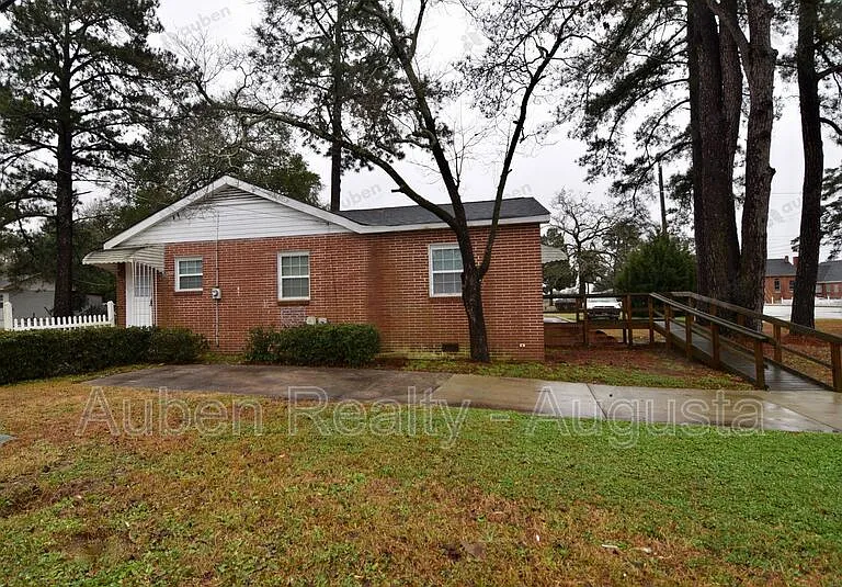 1430 Jackson Rd — Photo 35