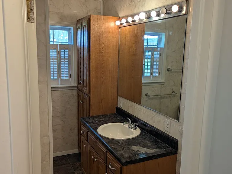 320 S Country Club Rd — Photo 17