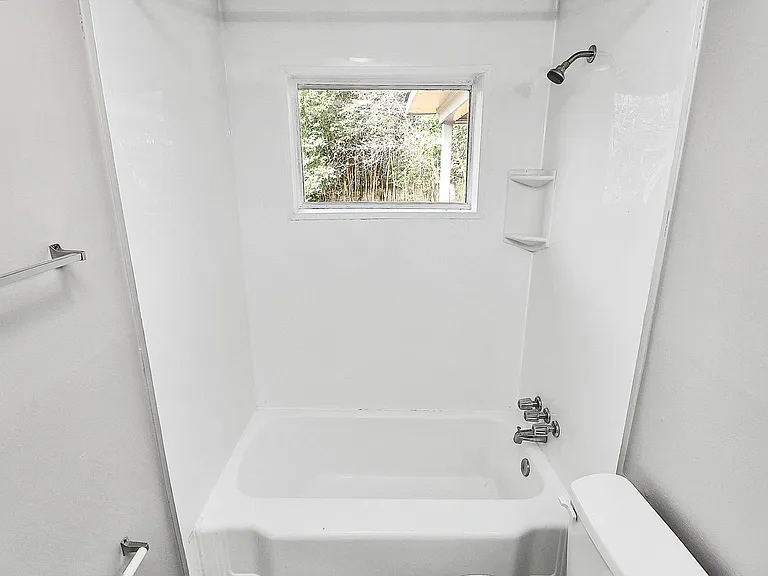 1415 Springwood Ln — Photo 13