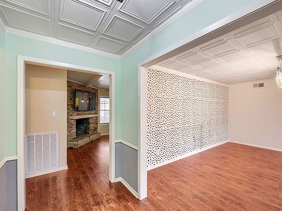 2nd image of 5919 Greenmont Dr