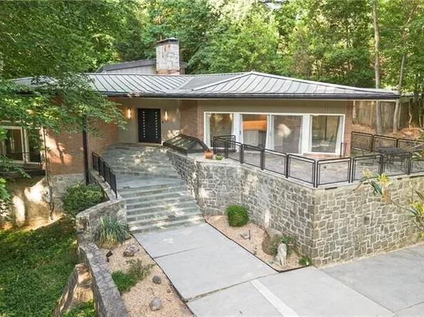 770 Kings Way NW, Atlanta, GA 30327