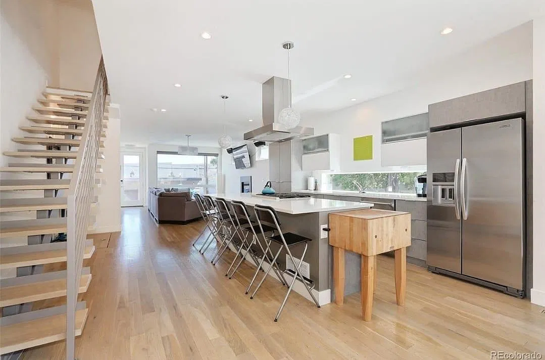 1225 W 35th Ave — Photo 3