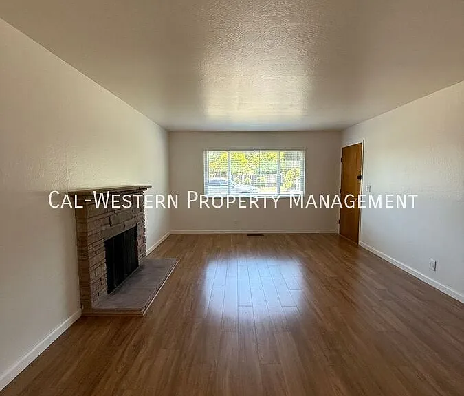 89 Starr Way — Photo 2