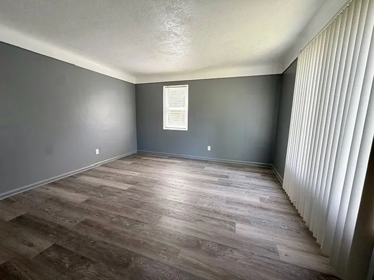 5944 Marseilles St — Photo 5