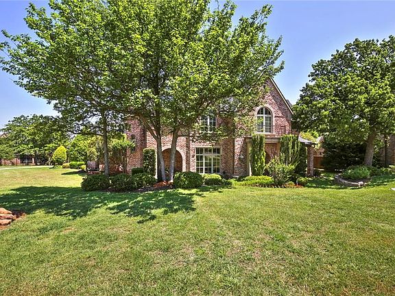 2nd image of 6 Heather Glen Cir