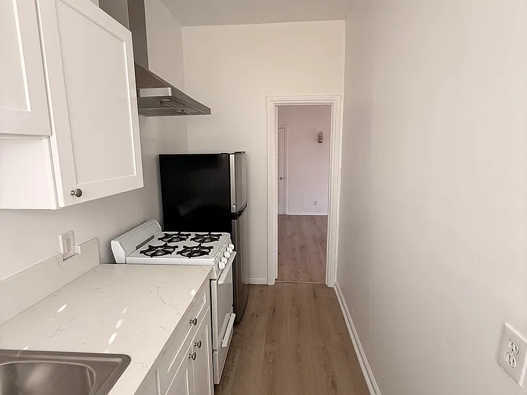 1025 S Orange Dr #107 — Photo 1