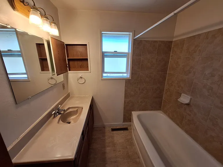 5867 Madrona Dr — Photo 16