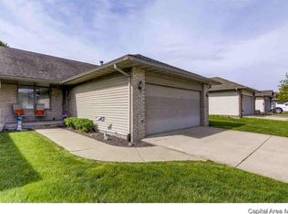 214 Eagle Ridge Dr, Chatham, IL 62629