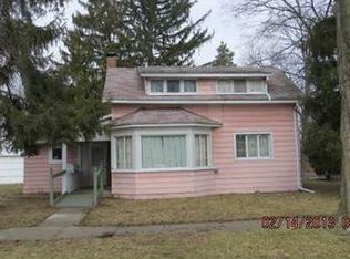 611 Queen St, Owosso, MI 48867