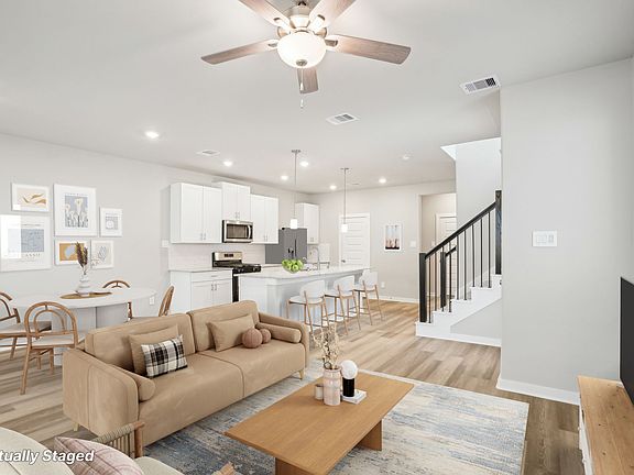 The Harlow floorplan in Kemah Crossing of Kemah, TX.
