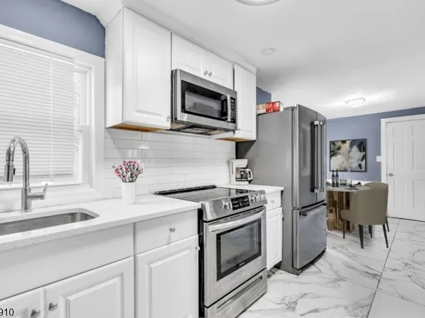 40 Main St, Glen Gardner Boro, NJ 08826