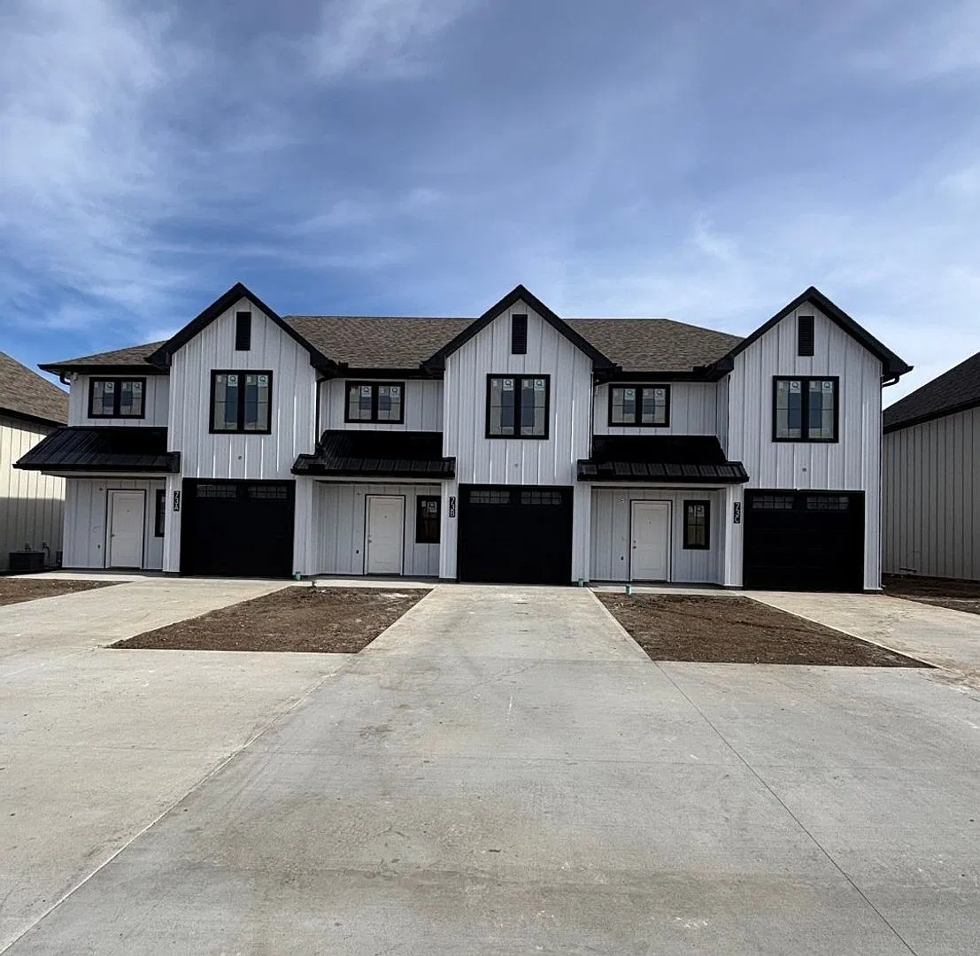 73 Se 361 Rd - Bryson Lake — Photo 1