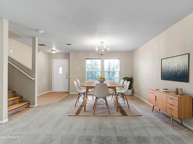 210 Birchwood Bay — Photo 2