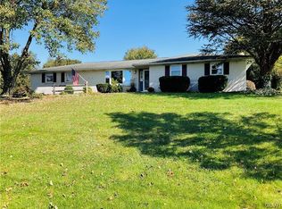 564 Knauss Rd, Nazareth, PA 18064