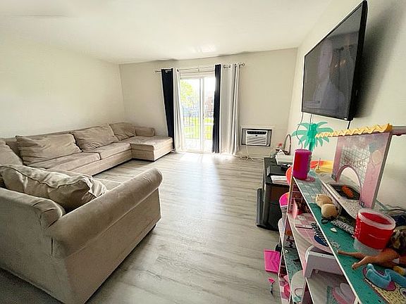 3rd image of 1548 Route 9 APT 5D