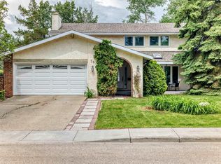 38 Beauvista Dr, Strathcona County, AB T8A3M5
